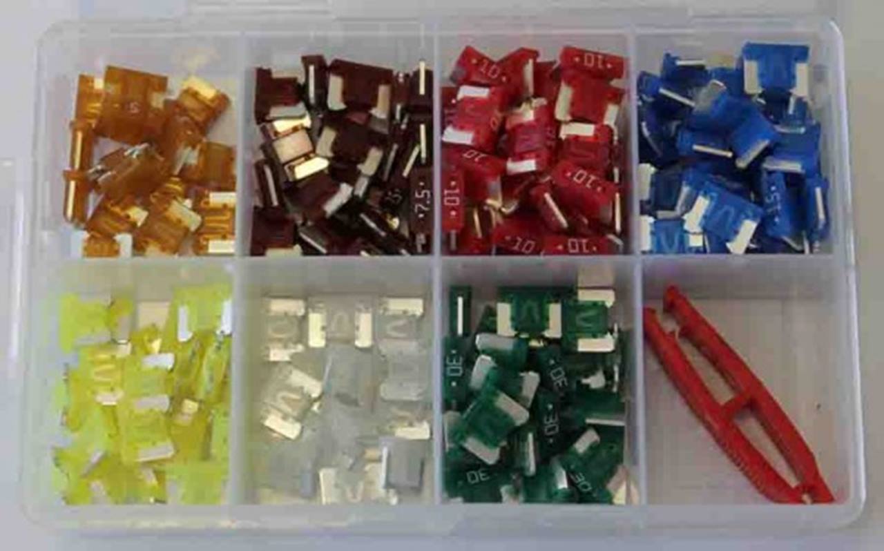 Low Profile Mini Blade Fuse Kit