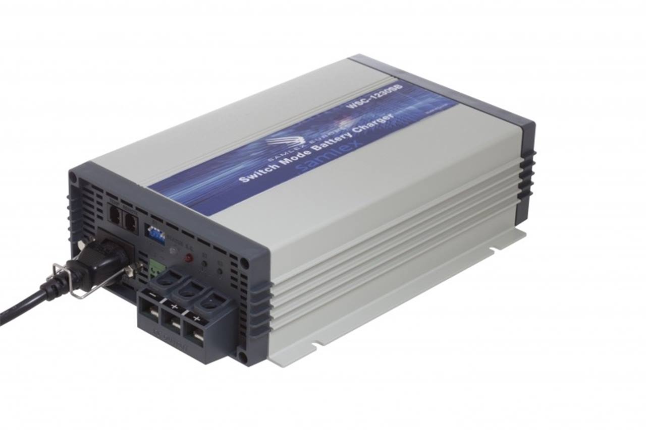 Lader 12V 15 AH 2accu's, 4stage, 13,8- 14,8 VDC